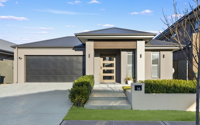 16 Vines Way, CATHERINE FIELD, NSW 2557 AUS