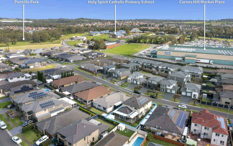 76 Pioneer Drive, CARNES HILL, NSW 2171 AUS