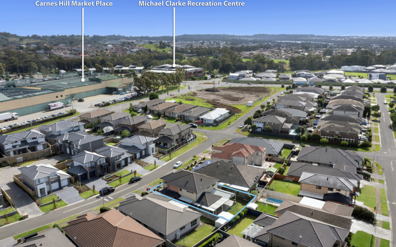 76 Pioneer Drive, CARNES HILL, NSW 2171 AUS