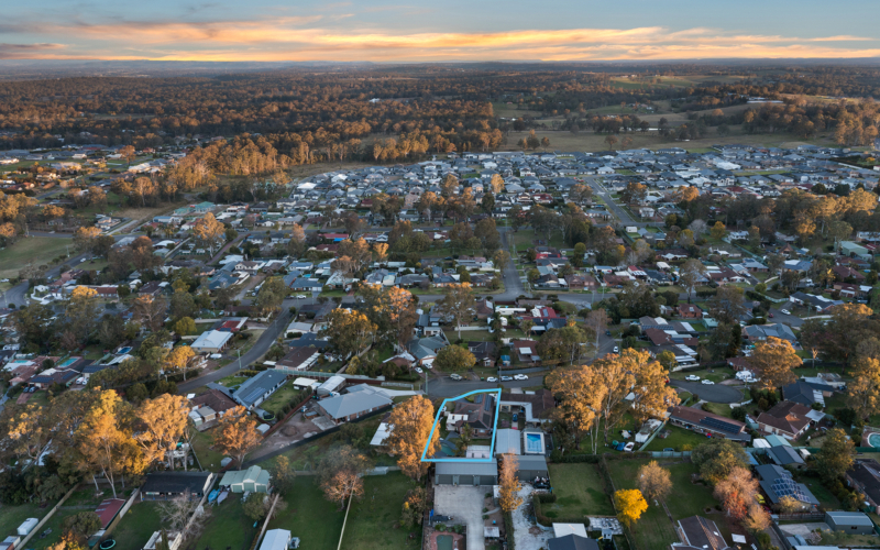 5 Moorehead Avenue, SILVERDALE, NSW 2752 AUS